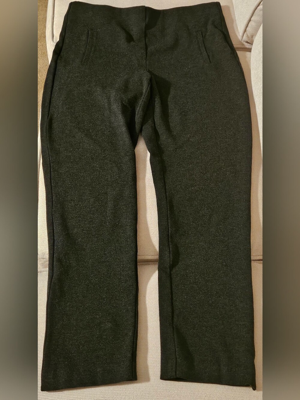 Chico's So Slimming Juliet Pants Charcoal Grey Pull On Crop Ankle Size 1.5 US 10